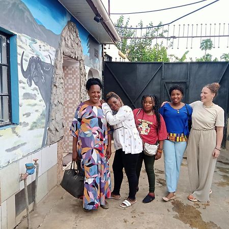 First Point Arusha Hostel Ngoại thất bức ảnh