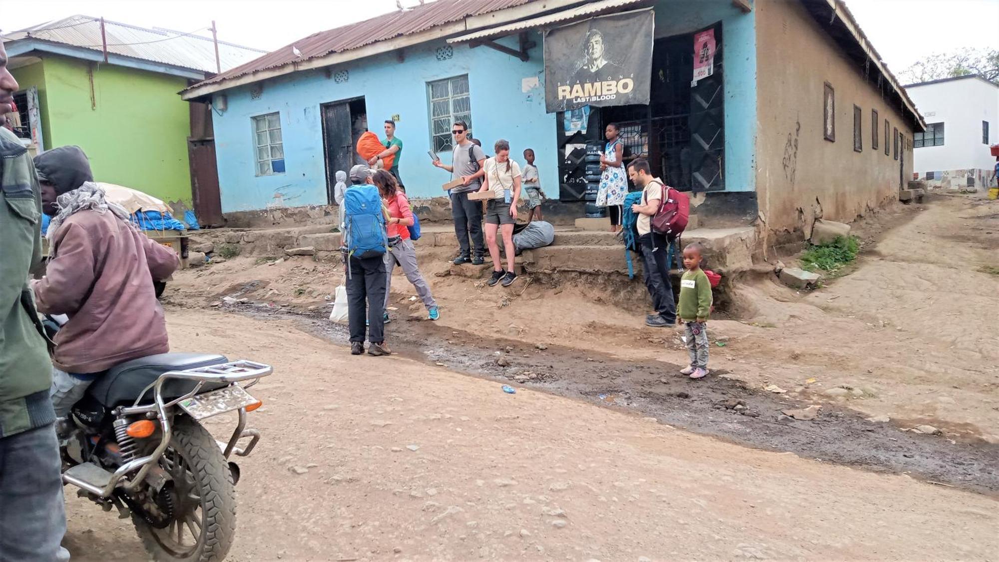 First Point Arusha Hostel Ngoại thất bức ảnh